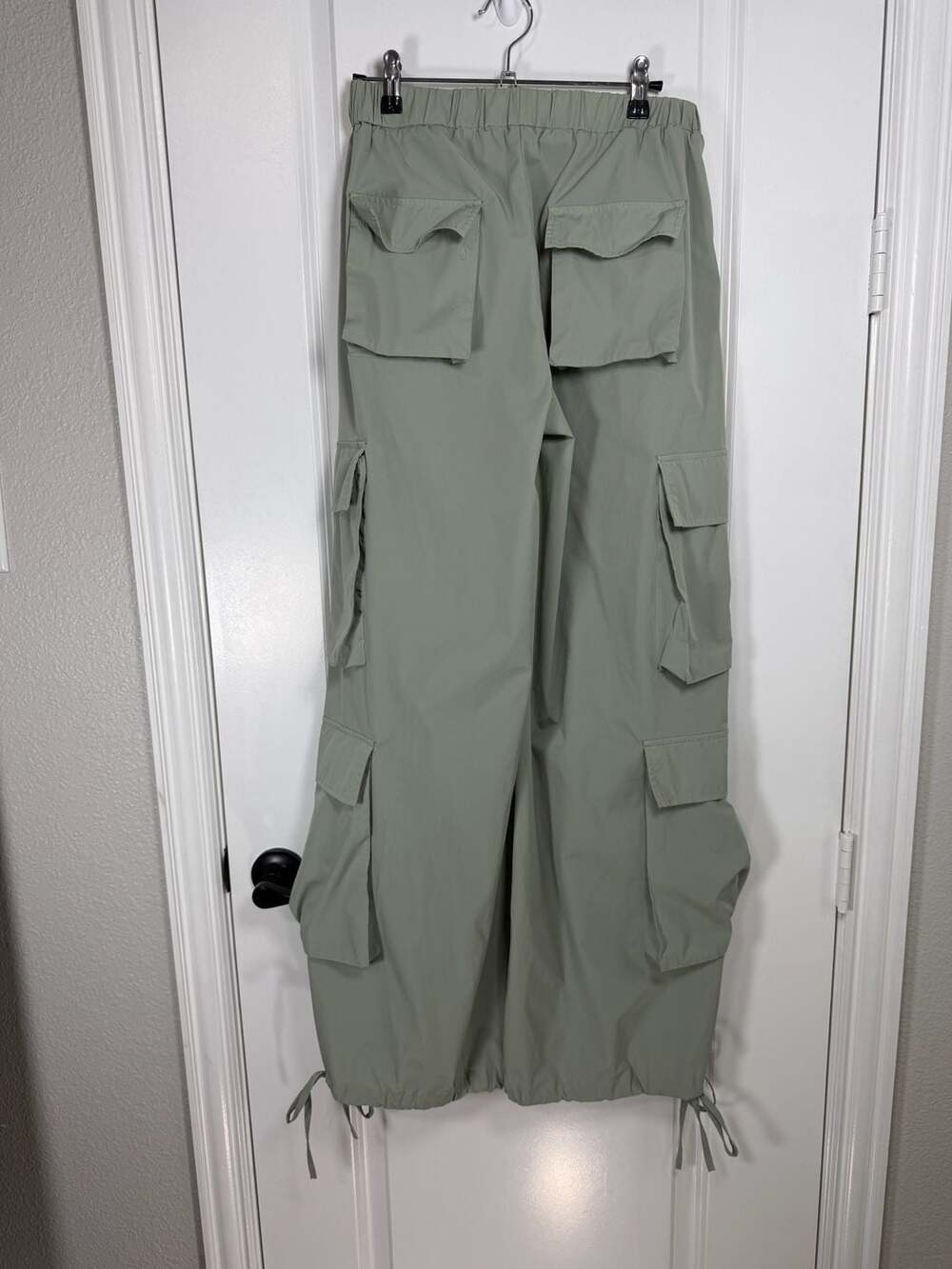Gold Hinge Sage Green Baggy Multi-Pocket Parachute Cargo Pants - Picture 3 of 4